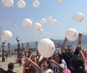 Akyaka Uçurtma Şenliğinde Gelenek Bozulmadı