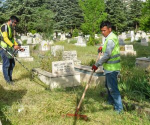 Büyükşehir den Bayram da TEMİZLİK SEFERBERLİĞİ