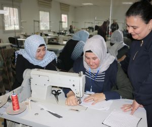 ”ASGARİ ÜCRETİN VERGİLERİ AZALTILMALI”