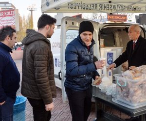 BAŞKENT’TE SICAK ÇORBA DAĞITIM NOKTASI ARTIYOR…