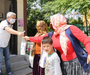 ÇOCUKLARA SÜT DAĞITIMI DEVAM EDİYOR