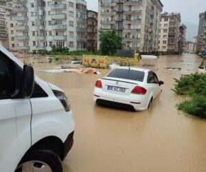 Asfaltın Altında da Üstünde de Dereler Var!