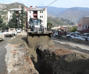 ARTVİN BELEDİYESİ ŞEHRİN ALT YAPISINI TEKER TEKER TAMAMLIYOR