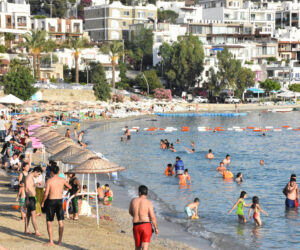 “BAZI BÖLGELERDE TURİZM DÜZENSİZ VE KONTROLSÜZ GELİŞİYOR”