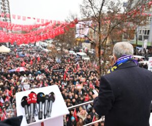 Yavaş Kampanyayı Altınok’ un ilçesinde başlattı