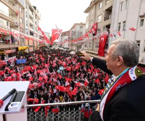 “TARİHİ BİR REKORLA KAZANIYORUZ”