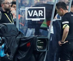 “VAR sistemi Süper Lig hakemlerini yönlendiriyor”