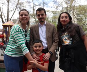 BAŞKAN GÜNER’DEN VATANDAŞLARA KUĞULU PARK SÜRPRİZİ