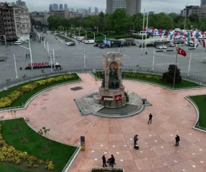 İşçi ye Taksim’ de  ”BAYRAM” ı çok gördüler !