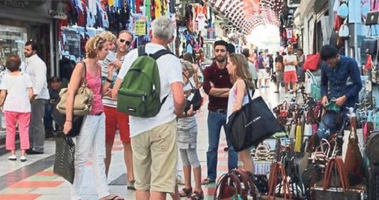 ”Turistler bile  eskisi kadar  harcama  yapamıyor…”